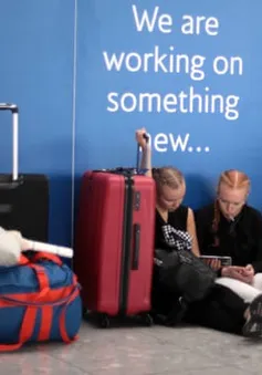 British Airways hủy và hoãn hàng trăm chuyến bay do lỗi hệ thống