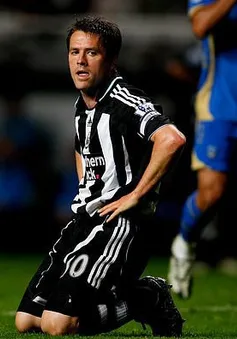 Michael Owen tiết lộ sự thật phía sau vụ chuyển nhượng tới Newcastle