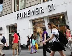 Forever 21 chính thức tuyên bố phá sản