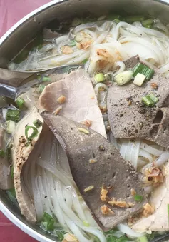 Về Sa Đéc thưởng thức hủ tiếu bà Sẩm