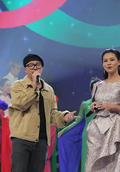 Hà Lê - Bùi Lan Hương say đắm trên sân khấu VTV Awards với "Mưa hồng"