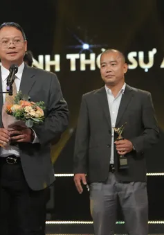 VTV Awards 2019: Ê-kíp của Trung tâm Tin tức VTV24 bất ngờ khi giành giải Hình ảnh thời sự ấn tượng