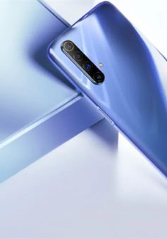 Realme ra mắt smartphone 5G Realme X50: Camera kép "đục lỗ", chip Snapdragon 765G