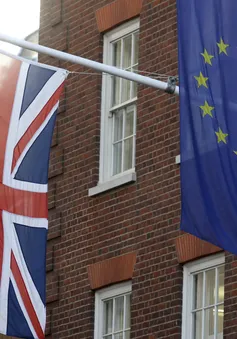 Lãnh đạo EU ký thỏa thuận Brexit