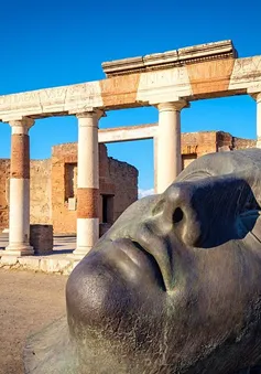 Câu chuyện kỳ bí xung quanh "đồ vật bị ám" ở tàn tích Pompeii, Italy