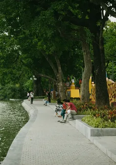 Ngắm Hồ Gươm trong "tấm áo mới" những ngày đầu Thu