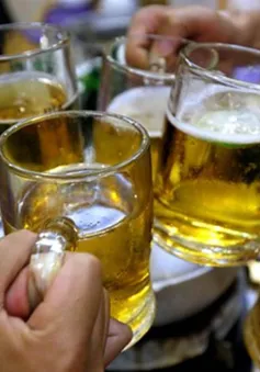 Khó xử phạt hành vi ép buộc người khác uống rượu bia