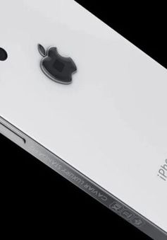 iPhone 12 phiên bản hoài cổ với giá gần 9.000 USD