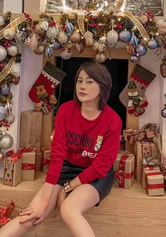 Sao Việt tiệc tùng đón Giáng sinh sớm: Tăng Thanh Hà tươi tắn bên em chồng, Phương Oanh cực cuốn hút