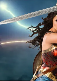 “Wonder Woman 1984”: Khai thác khía cạnh đơn độc của siêu anh hùng