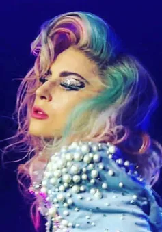 Lady Gaga: “Những nỗi đau không phá hủy được tôi”