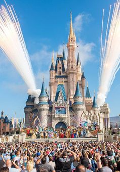 Disney World và Disneyland đóng cửa vô thời hạn