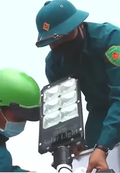 Tây Ninh: Thanh niên đội nắng thắp sáng 23 km đường tuần tra biên giới