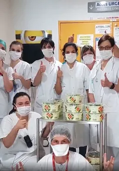 Bún bò Việt Nam ấm lòng y, bác sĩ Pháp