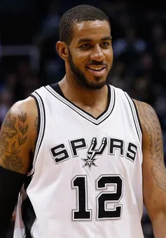 Tiền phong LaMarcus Aldridge sẽ nghỉ thi đấu hết mùa 2019 - 2020