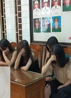 14 "nam thanh, nữ tú" mở tiệc sinh nhật bằng ma túy trong quán karaoke