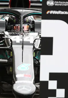 Lewis Hamilton có lần thứ 90 trong sự nghiệp giành pole