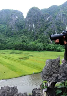 Chỉ bằng 1 cánh tay trái, nhiếp ảnh gia thương binh đạt hàng loạt giải thưởng quốc tế