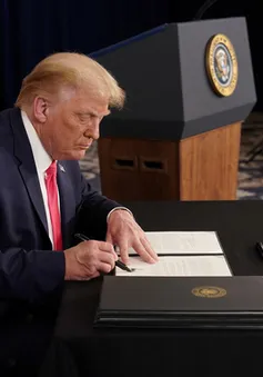 Qua mặt Quốc hội, Tổng thống Trump ký sắc lệnh hỗ trợ người thất nghiệp 400 USD/tuần