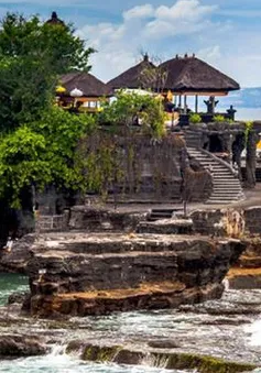 Indonesia hủy kế hoạch mở cửa trở lại thiên đường du lịch Bali