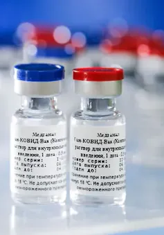 Nga tiêm phòng vaccine COVID-19 cho nhóm có nguy cơ cao