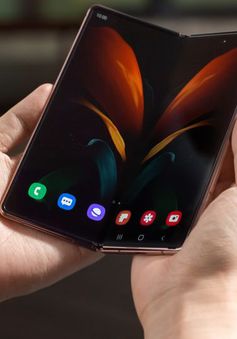 Galaxy Z Fold 2 hoãn ngày lên kệ tại quê nhà do nhu cầu quá cao