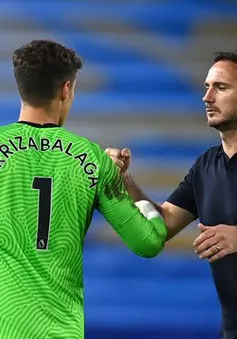 HLV Lampard bênh vực thủ thành Kepa