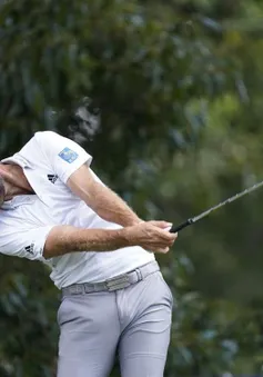 PGA Tour Championship: Dustin Johnson dẫn đầu sau vòng 2