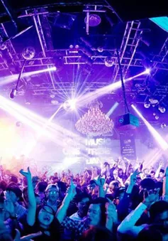 NÓNG: TP Hồ Chí Minh lại yêu cầu dừng hoạt động karaoke, vũ trường, massage, spa, quán bar
