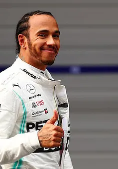 Toto Wolff tin vào việc Lewis Hamilton sẽ gia hạn với Mercedes