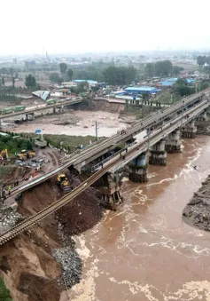 Mưa lớn kéo dài gây lũ lụt ảnh hưởng tới hơn 1,75 triệu người tại Trung Quốc