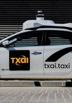 UAE ra mắt xe taxi tự lái hoàn toàn đầu tiên