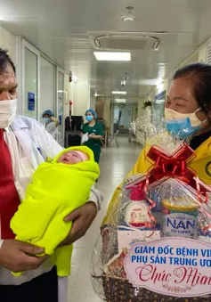 Những em bé "Trâu vàng" đầu năm Tân Sửu