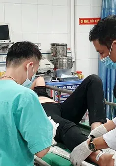 Nghệ An: Khẩn trương cấp cứu các nạn nhân tai nạn giao thông khi đi lễ đền