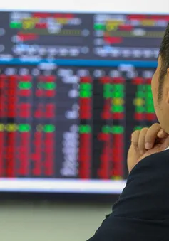 Nhiều Group chứng khoán hàng trăm nghìn thành viên bỗng dưng “bay màu", VN-Index vượt 1.355 điểm