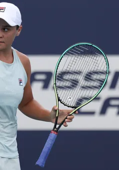 Ashleigh Barty vất vả giành vé vào bán kết Miami mở rộng 2021