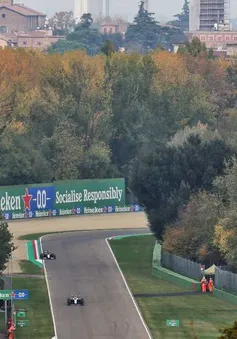 F1: GP Emilia - Romagna thay đổi thời gian tổ chức