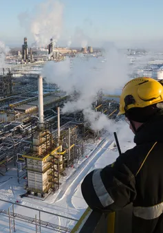 OPEC+ nới lỏng chính sách giảm sản lượng dầu