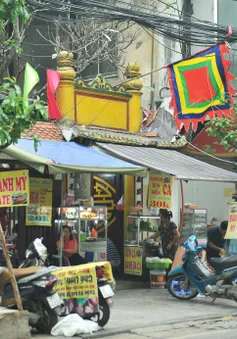 Hàng loạt di tích trên phố cổ biến thành điểm kinh doanh, buôn bán