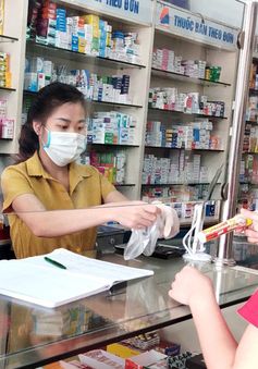 Yêu cầu các cơ sở bán thuốc lẻ thuốc tăng cường phòng chống dịch COVID-19