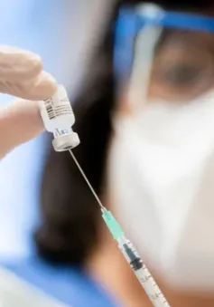 Canada cho phép tiêm chủng kết hợp các loại vaccine ngừa COVID-19