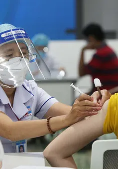 Hà Nội phấn đấu đạt tối đa 200.000 mũi tiêm vaccine COVID-19/ngày