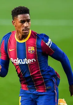Barcelona chấp nhận bán lỗ Junior Firpo