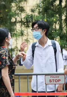 Thí sinh đủ điều kiện nhưng không thi đợt 2 vì COVID-19 được xét đặc cách tốt nghiệp THPT