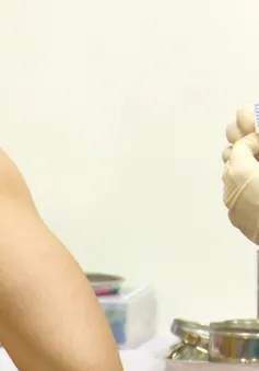 Lừa đảo tiêm vaccine COVID-19: "Bùng" cọc, giả chữ ký Thứ trưởng Bộ Y tế về hưu