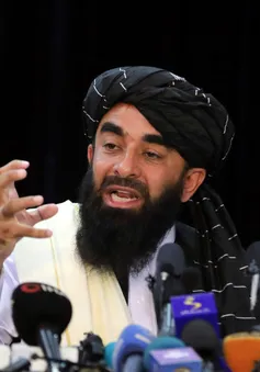 Taliban họp báo lần đầu tiên sau khi giành chính quyền