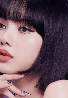 Lisa (BLACKPINK) bất ngờ tung poster, đã sẵn sàng solo