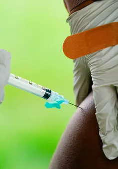 Nghịch lý vaccine COVID-19 tại Mỹ: Không thiếu nhưng tiêm chưa đủ!