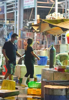 Chợ đầu mối lớn nhất TP Hồ Chí Minh mở cửa trở lại