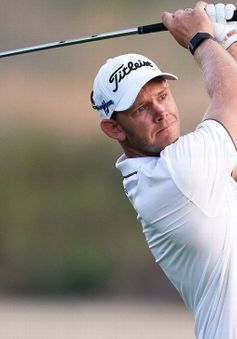 Joachim Hansen dẫn đầu sau vòng 1 giải golf Dubai Desert Classic